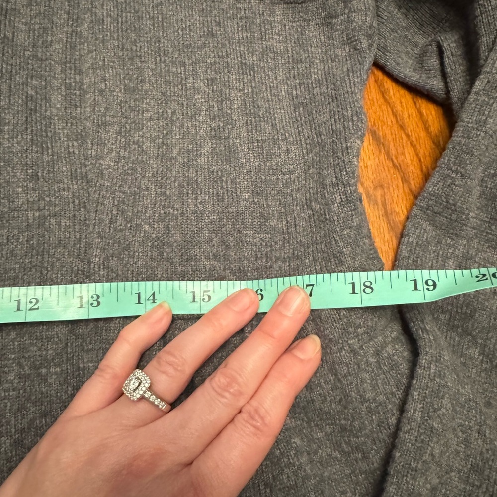 Patagonia Women's Gray Jacket - Picture 11 of 13